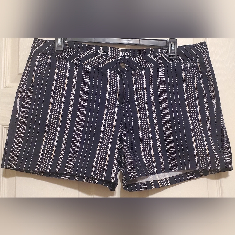 Ana Women's Size 18 Twill Shorts Black White Stretch Side Pockets